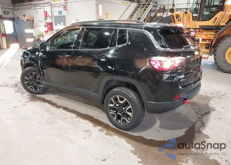 2019 Jeep Compass Trailhawk 4X4 z USA, uszkodzony, nr VIN 3C4NJDDB2KT645731